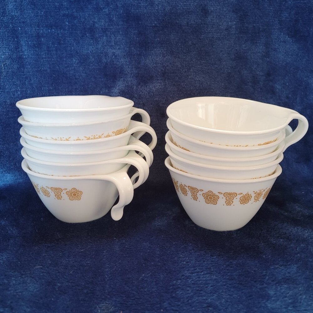 12 Stacking Corelle Cups